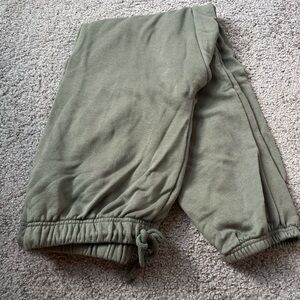 No Boundaries Men's green sweats
